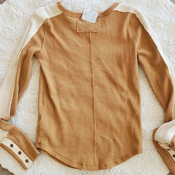 NWT..Free People Thermal top - Picture 3 of 9